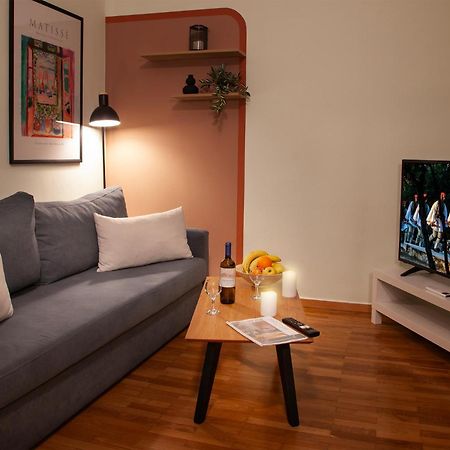 Aris123 By Smart Cozy Suites - Apartments In The Heart Of Athens - 5 Minutes From Metro - Available 24Hr Zewnętrze zdjęcie